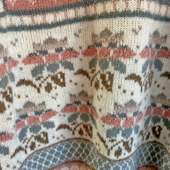 Vintage Cadogan Court Sweater, Size M - Picture 7 of 12